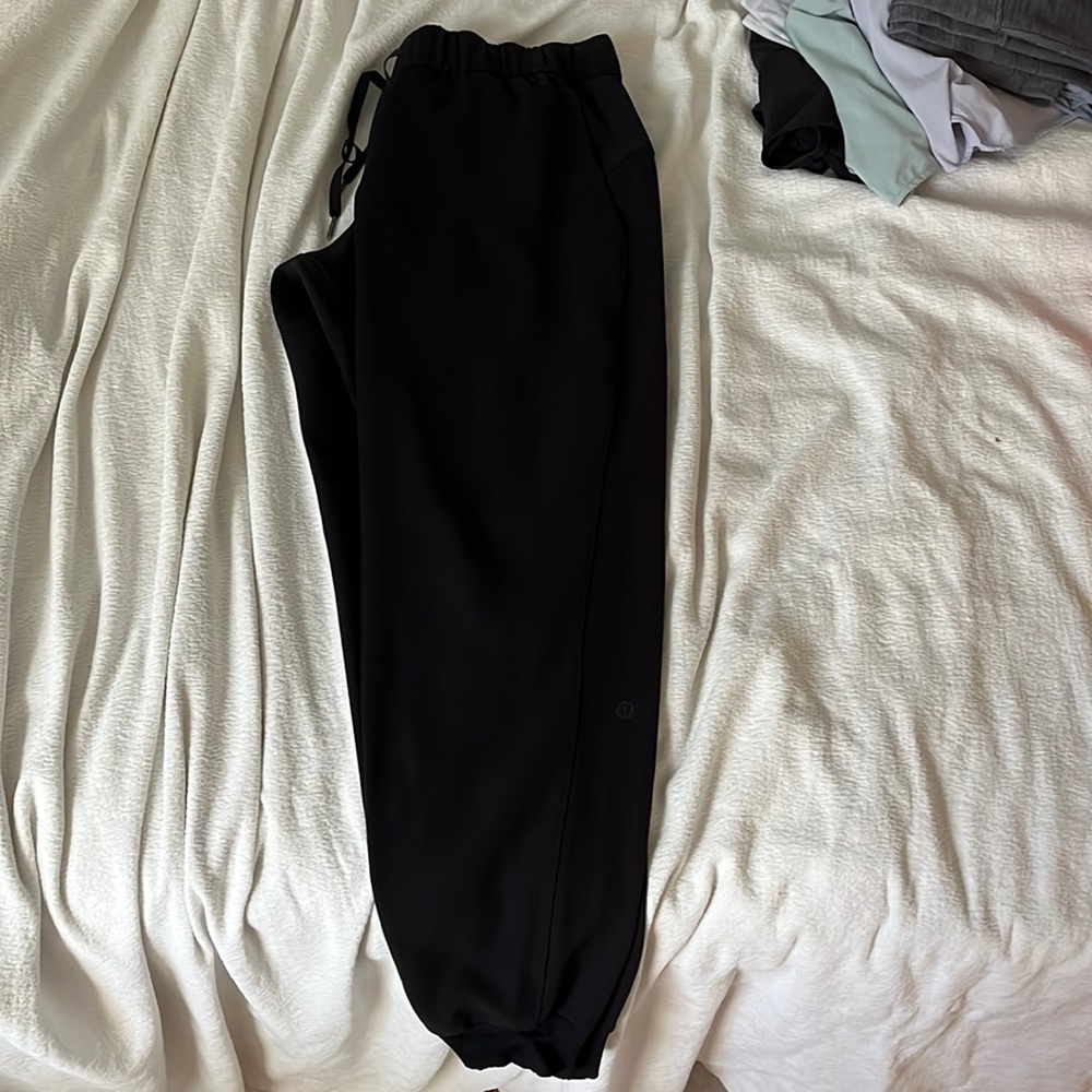 Lululemon lightweight joggers